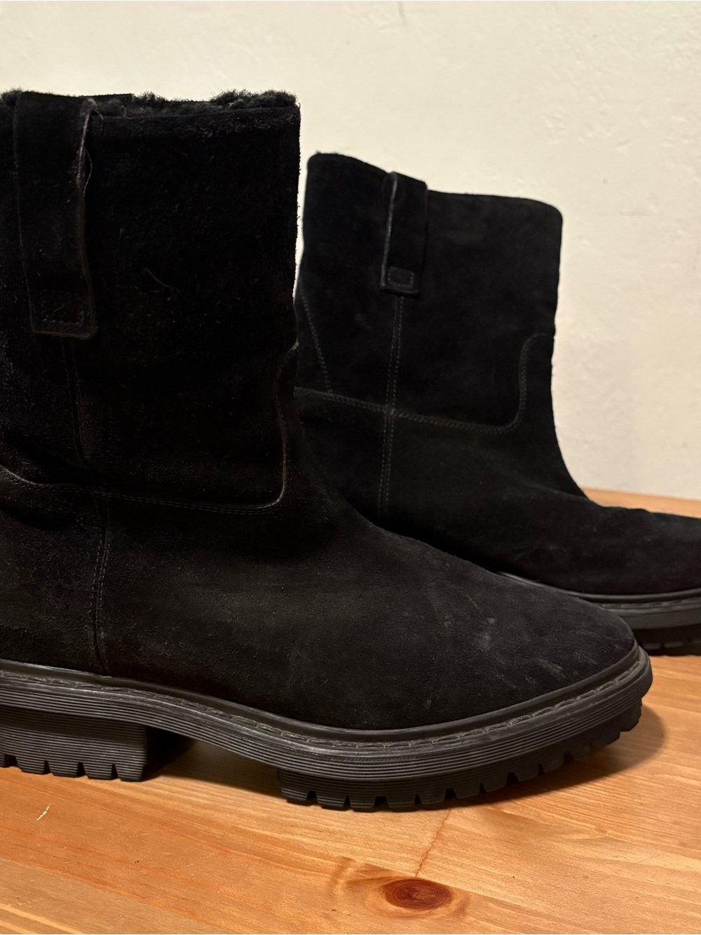 Balenciaga women Black Suede Shearling Lined Pull-On Mid-Calf Boots size 9